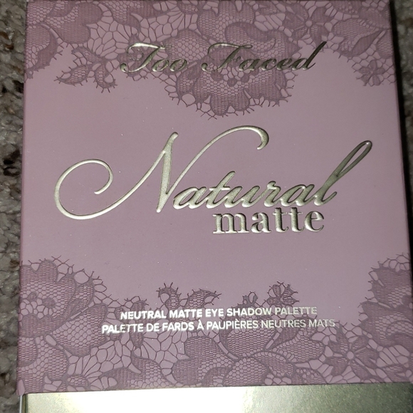 Makeup - Picture 3 of 3